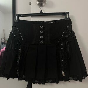 Tripp nyc enchanted pleated skirt